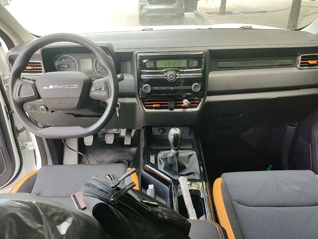 Jiangling Baodian 2025 2025 2.5T Manual Diesel 4WD Long Wheelbase
