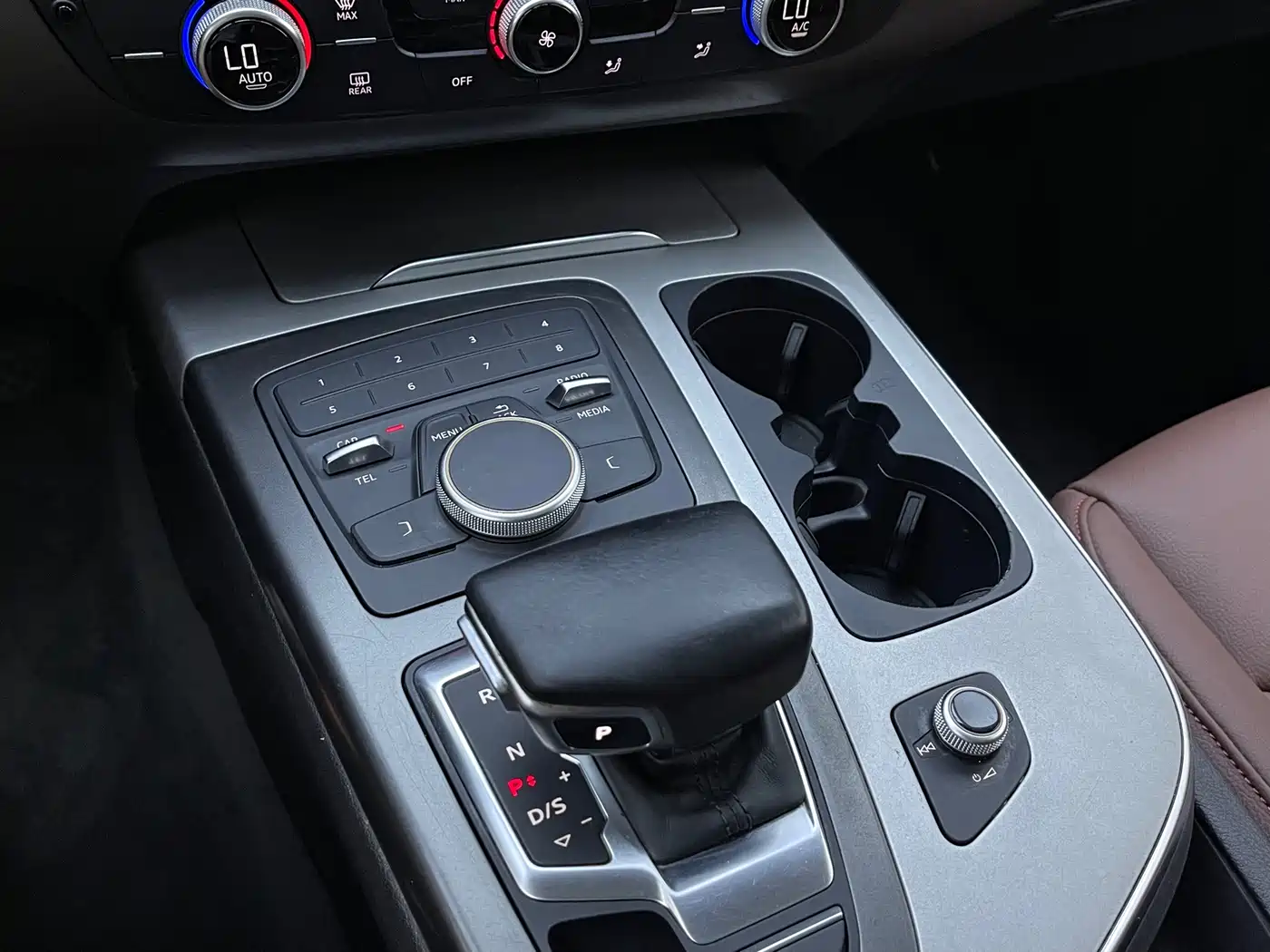 Фото 8 - Audi Q7