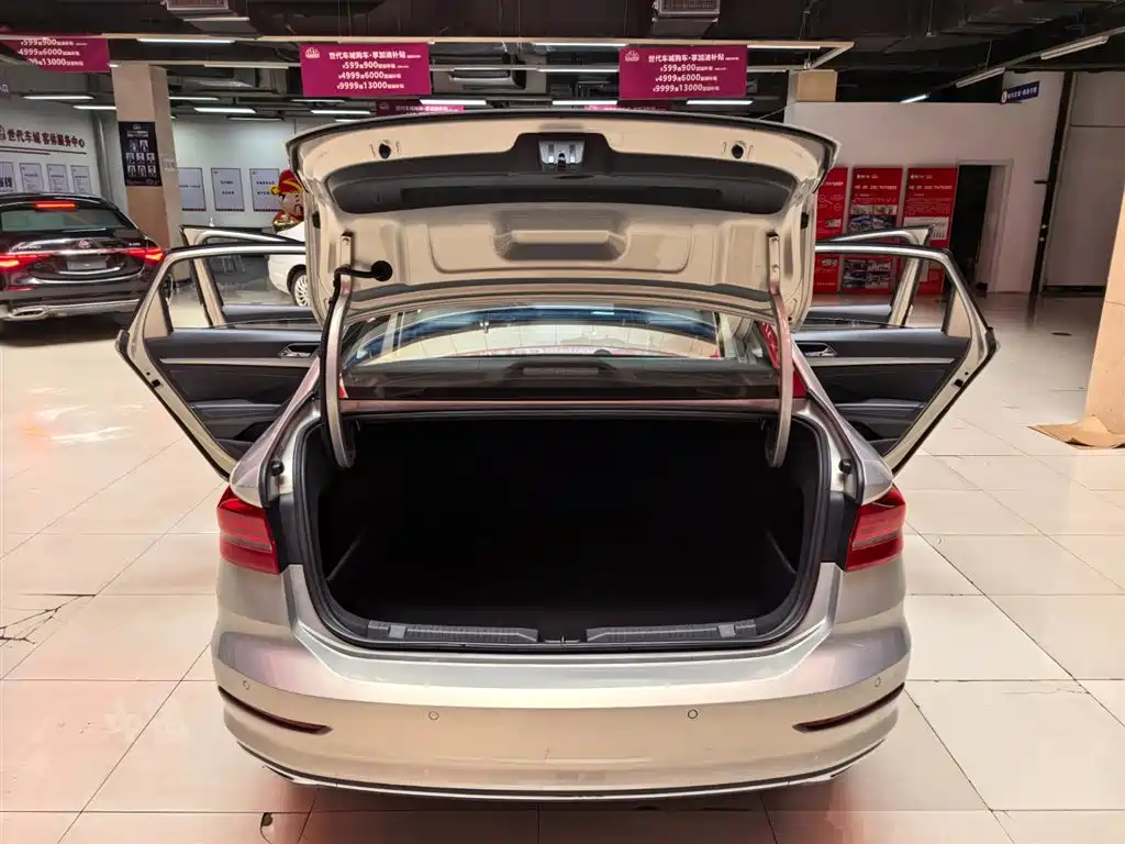 Volkswagen Lavida 2019 1.5L Automatic Comfort Edition China VI фото 14
