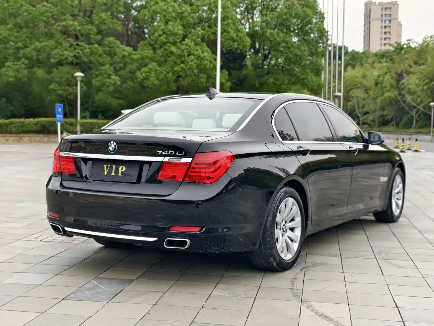 BMW 7 Series 2011 740Li Steinway Limited Edition фото 10