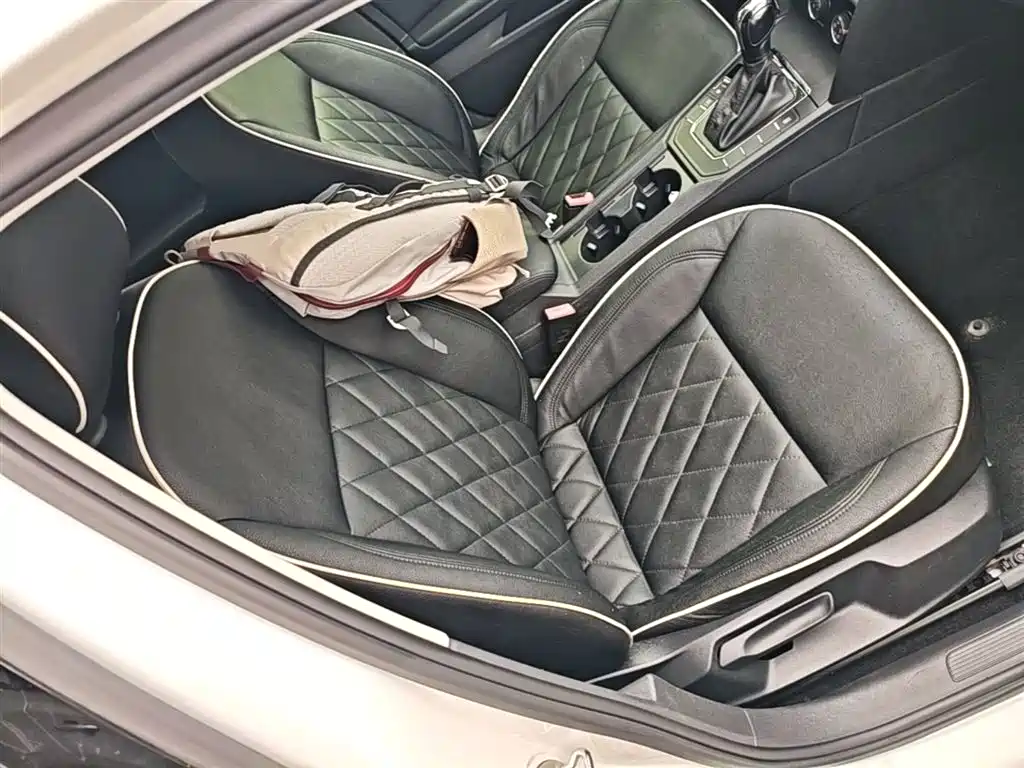Volkswagen Lamando 2015 230TSI DSG Style фото 25