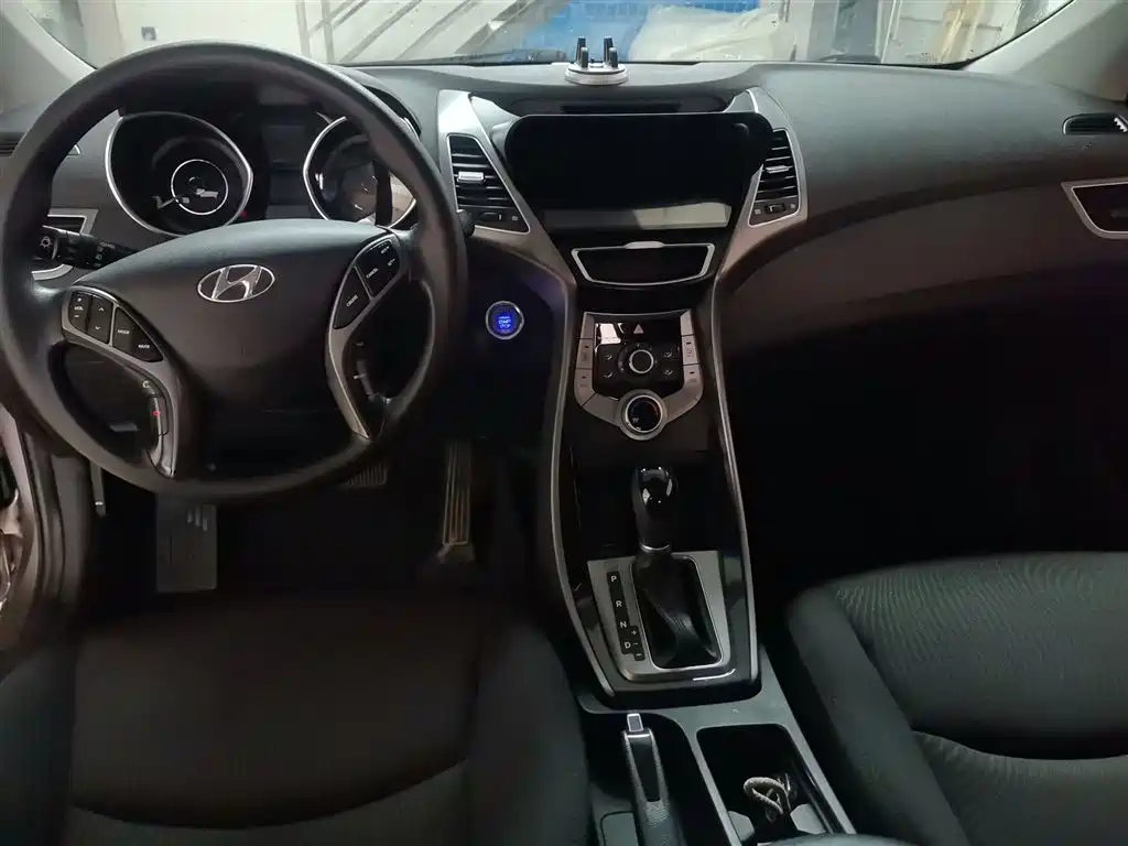 Hyundai Langdong 2016 1.6L Automatic Premium Edition фото 10