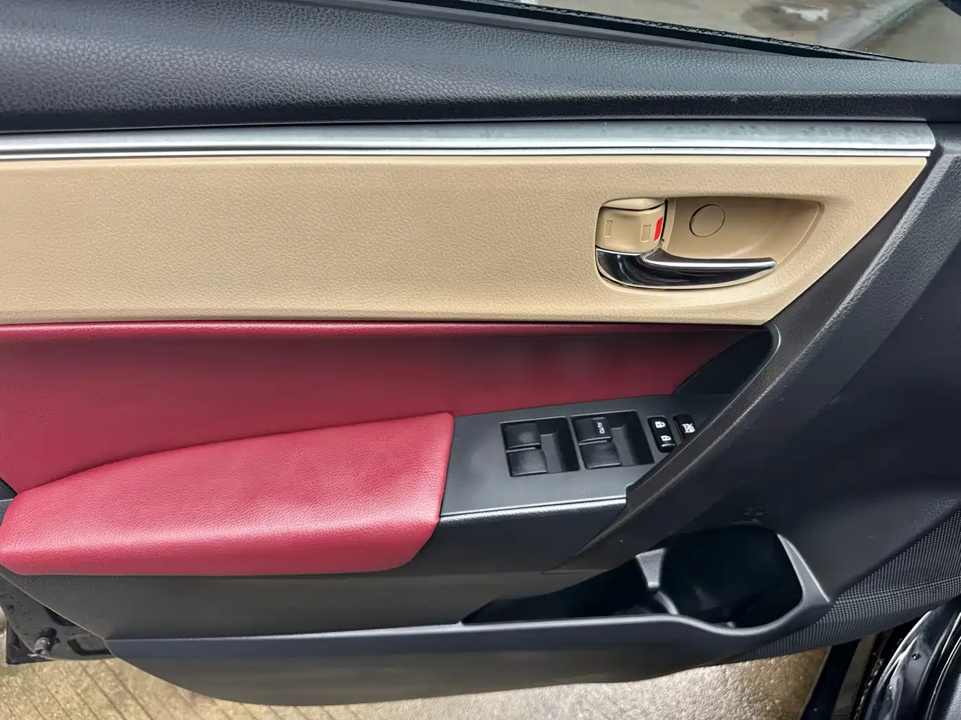 Toyota Levin 2016 1.6E CVT Pioneer Edition фото 4