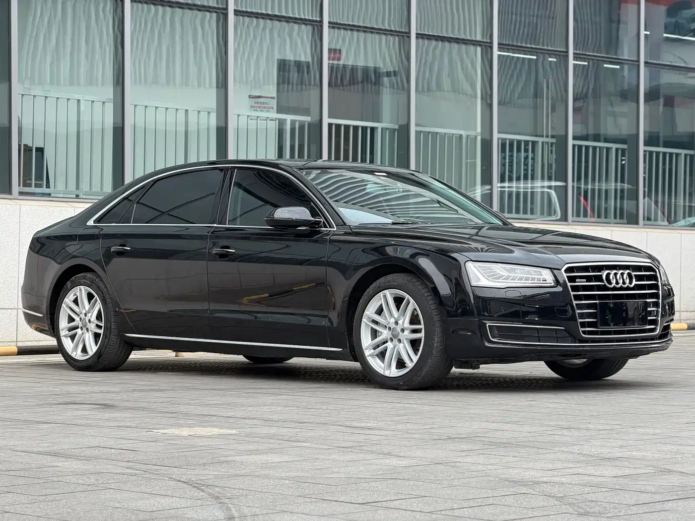Audi A8 2016 A8L 45 TFSI quattro Comfort фото 3