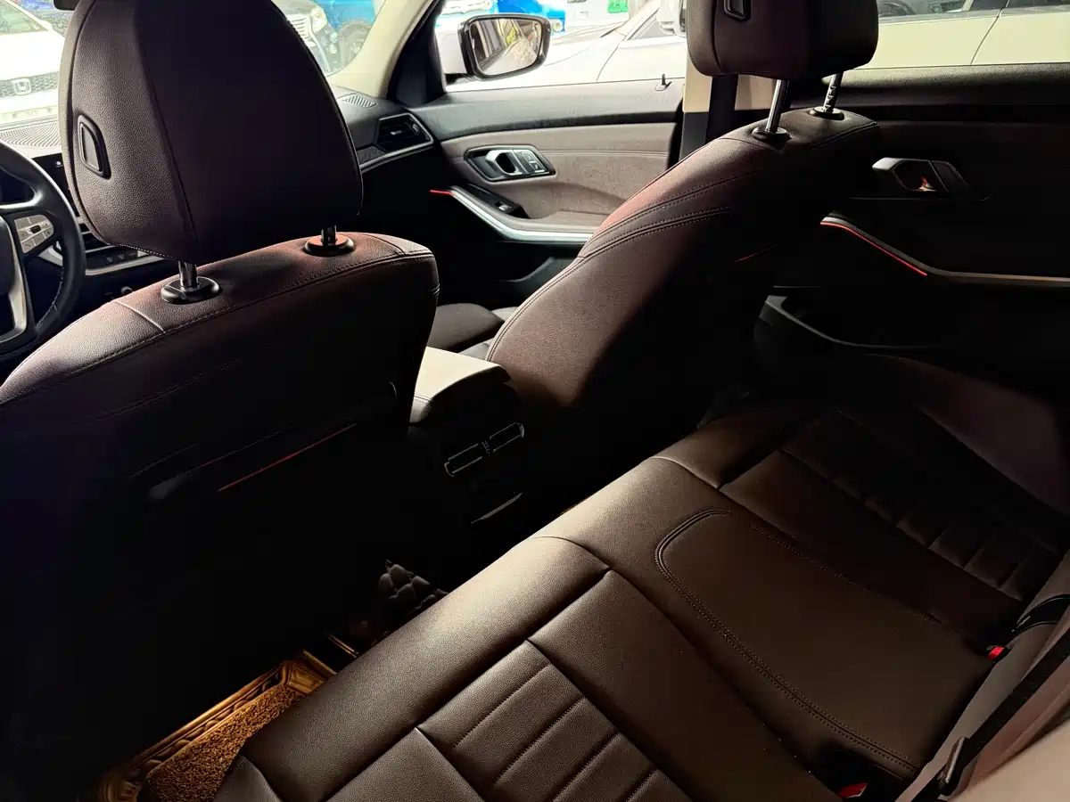 BMW 3 Series 2020 320i Sport Package фото 5
