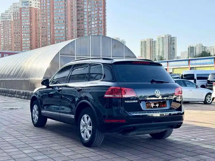 Volkswagen Touareg 2011 3.0TSI Standard фото 2