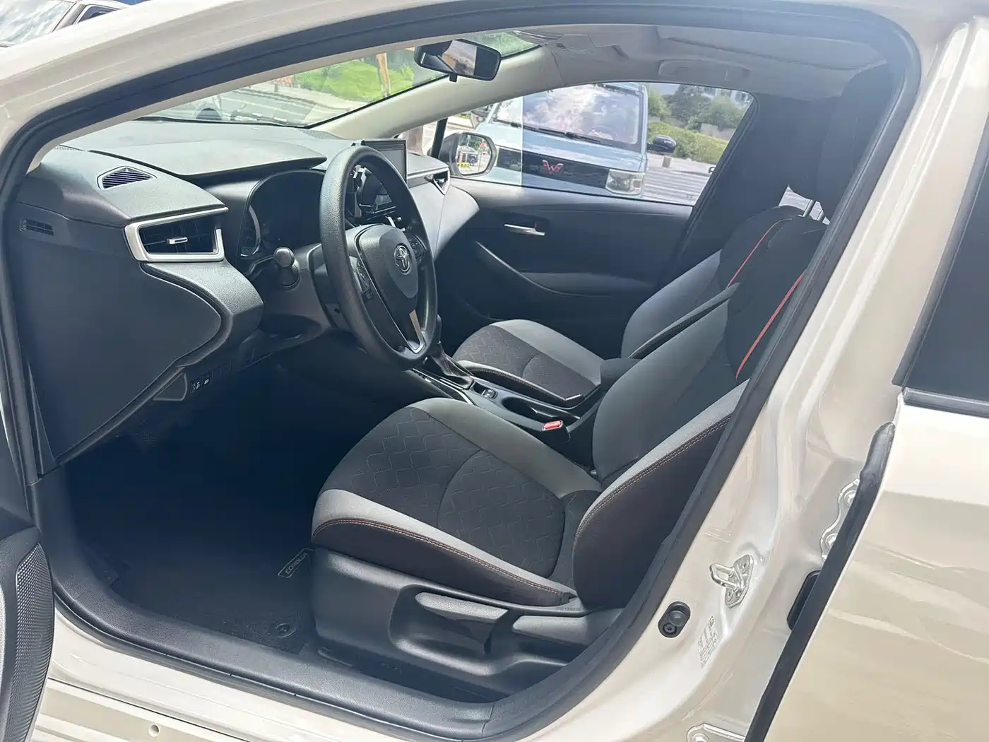 Toyota Corolla 2021 1.2T S-CVT Elite PLUS Edition фото 7