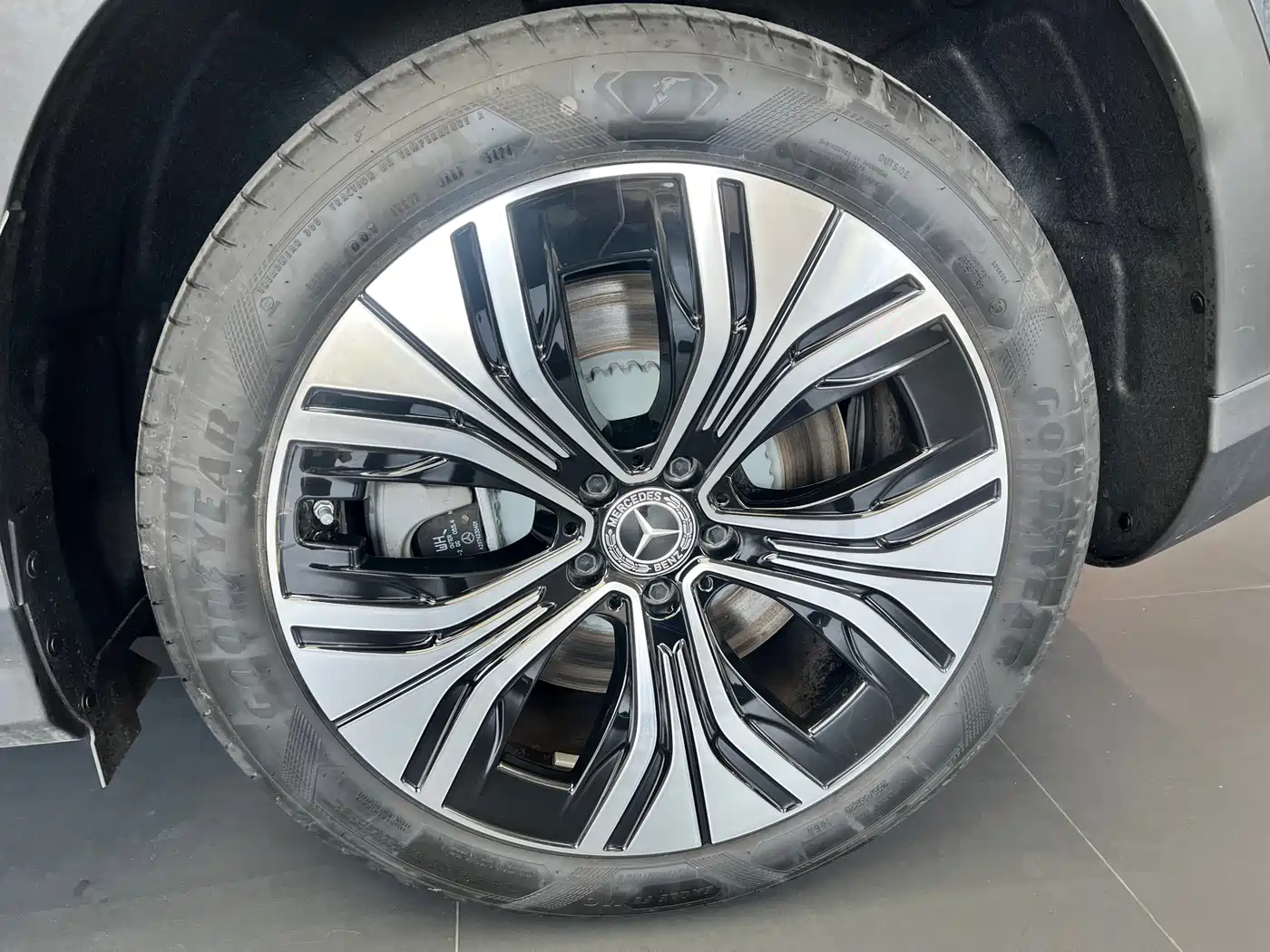 Mercedes-Benz EQE SUV 2024 500 4MATIC Pioneer Edition фото 10