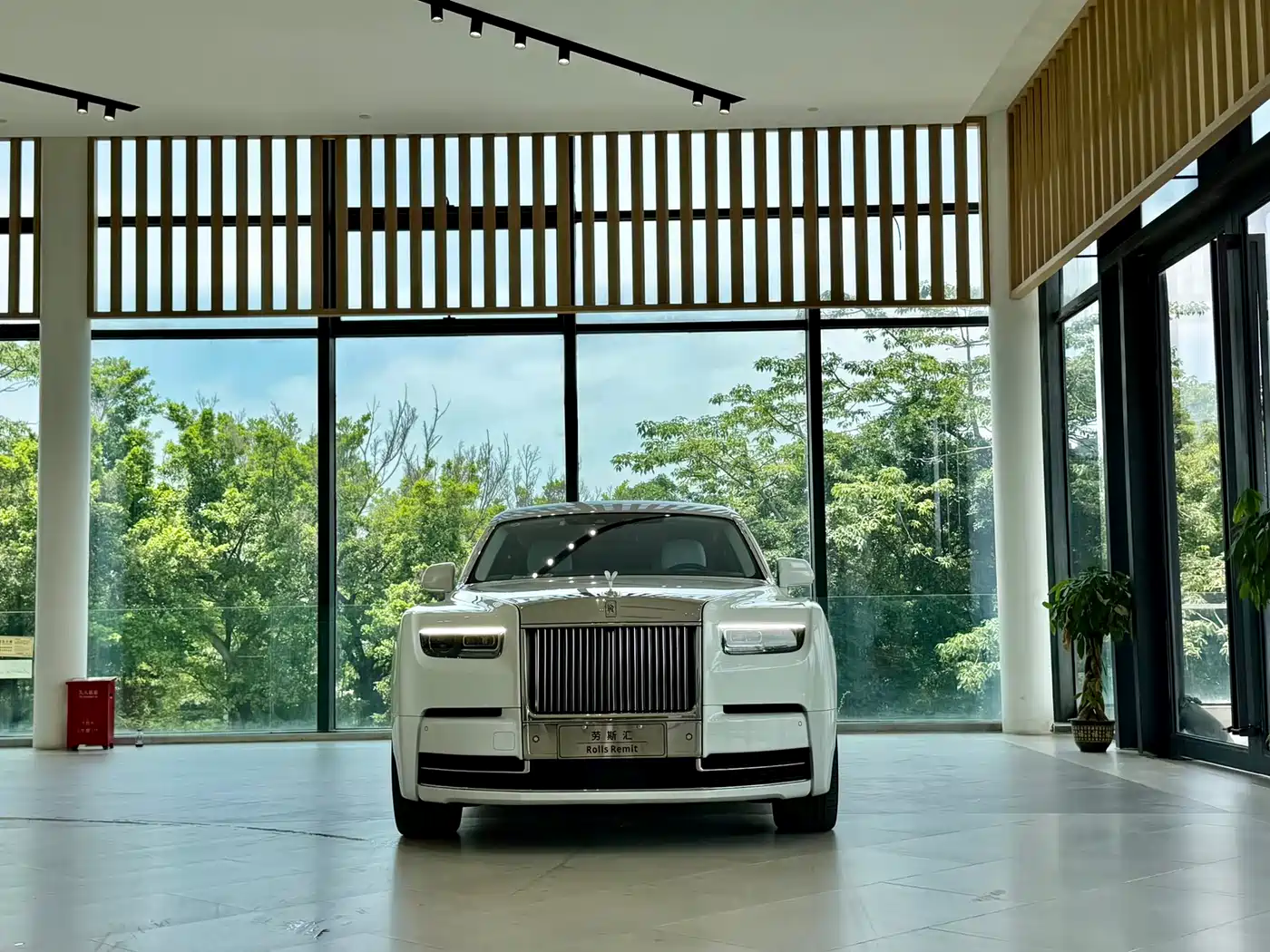 Rolls-Royce Phantom 2024 2024 Long Wheelbase Series II