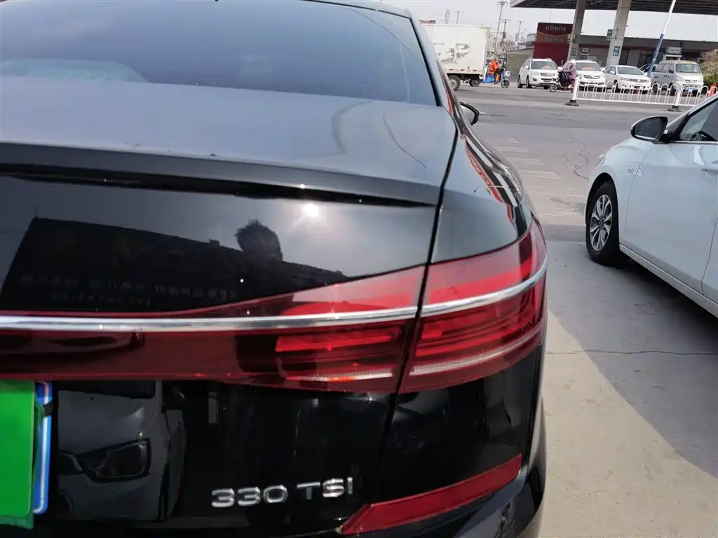 Volkswagen Passat 2022 330TSI Luxury Edition фото 24