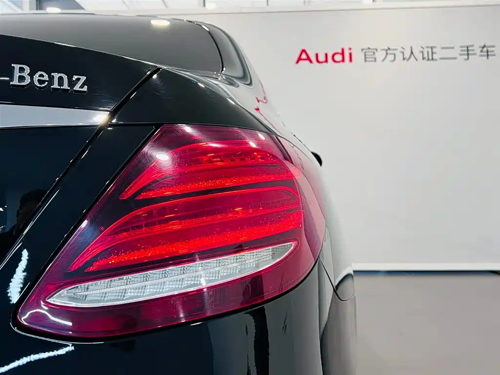 Mercedes-Benz E-Class 2020 E 300 L Fashion фото 14