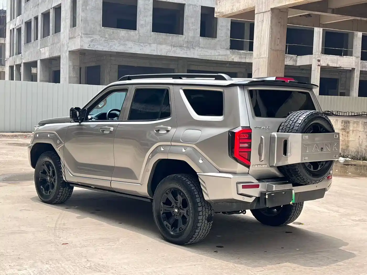 Tank 400 New Energy 2023 Hi4-T Super Edition фото 9