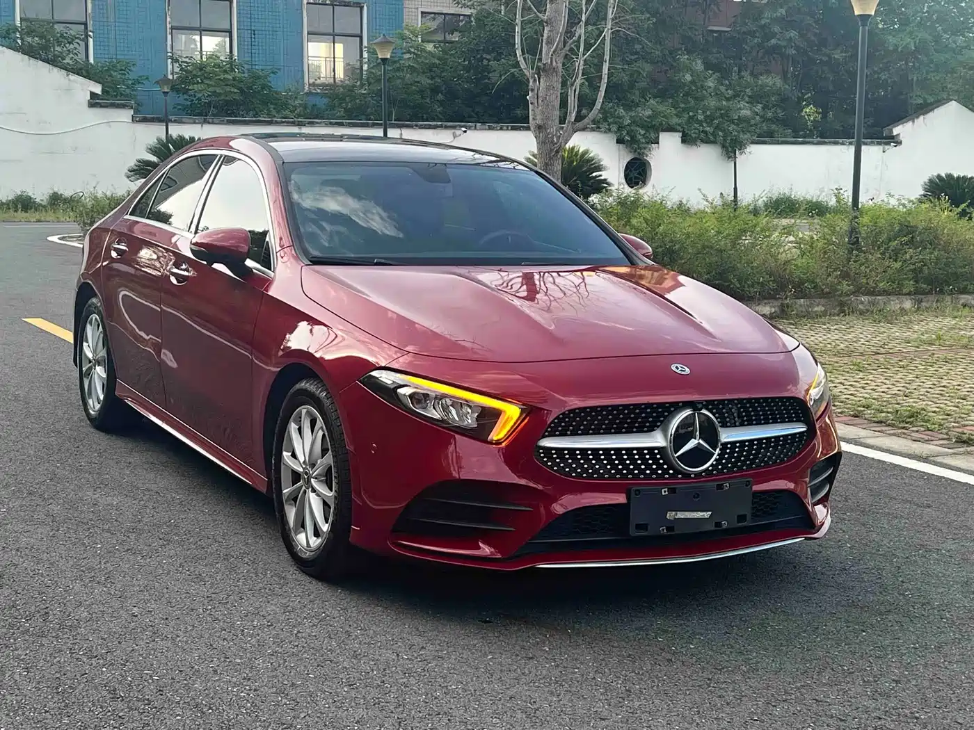 Mercedes-Benz A-Class 2020 A 200 L Sport Sedan фото 3