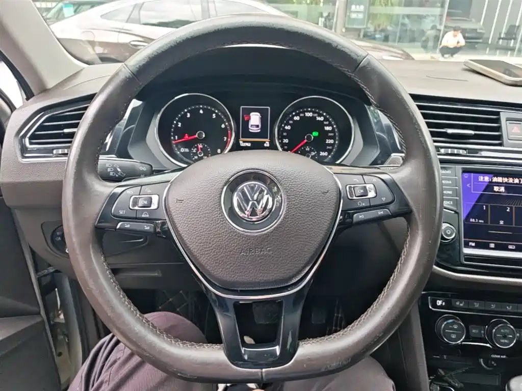 Volkswagen Tiguan L 2017 330TSI Automatic 2WD Flagship Edition фото 11