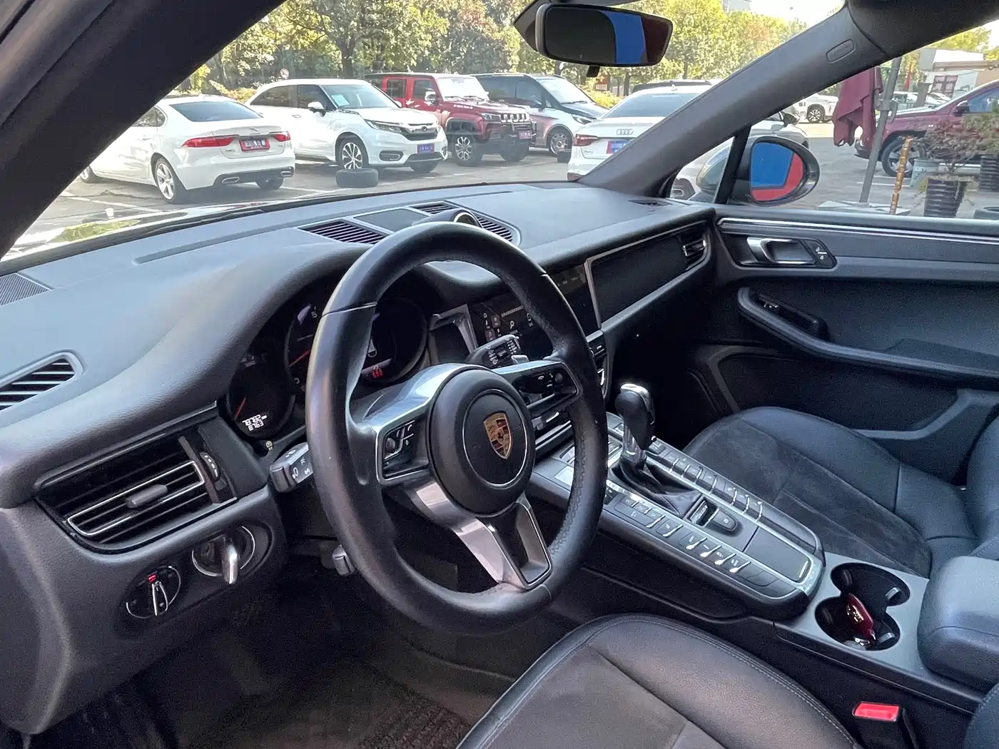 Porsche Macan 2018 Macan 2.0T фото 9
