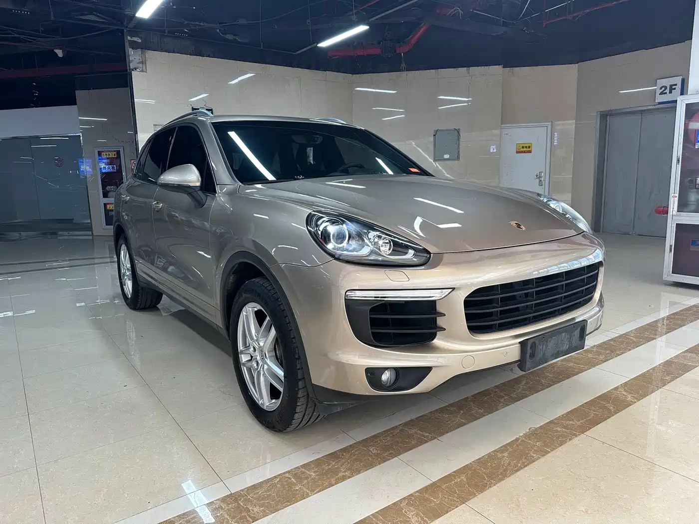 Porsche Cayenne 2016 Cayenne Platinum Edition 3.0T фото 3