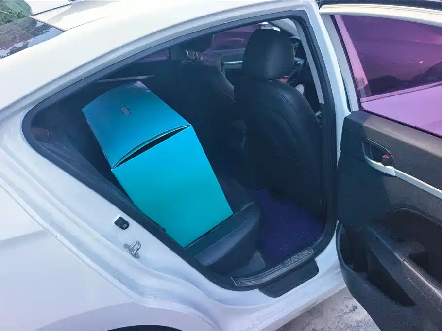 Hyundai Elantra 2016 Model 1.6L Automatic Smart Elite фото 11