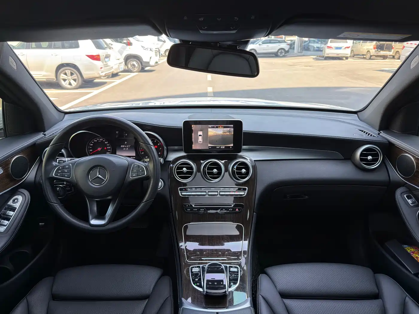 Mercedes-Benz GLC 2018 GLC 260 4MATIC Luxury фото 7