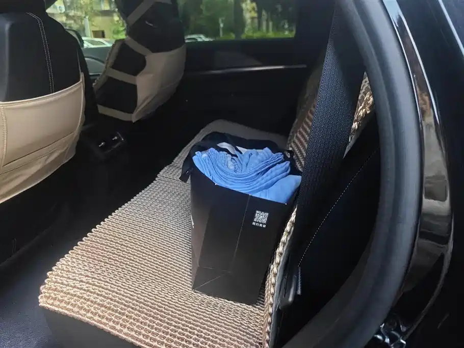 Cadillac XT5 2025 2.0T Luxury фото 11
