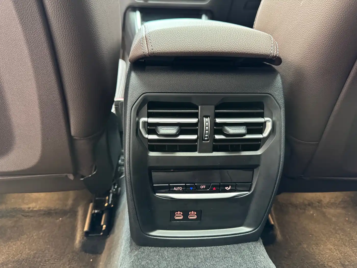 BMW 3 Series 2023 320Li M Sport Package фото 12