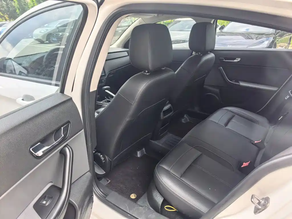 Qoros 3 2019 2018 Sedan 1.6L Auto Leading