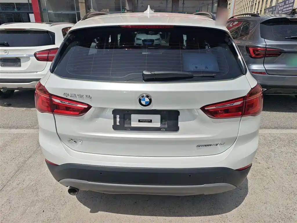 BMW X1 2019 sDrive18Li Fashion Model фото 6