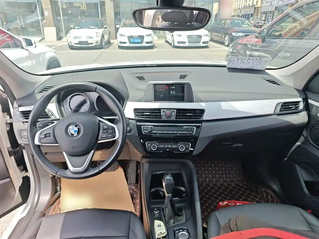 BMW X1 2019 sDrive18Li Fashion Model фото 10