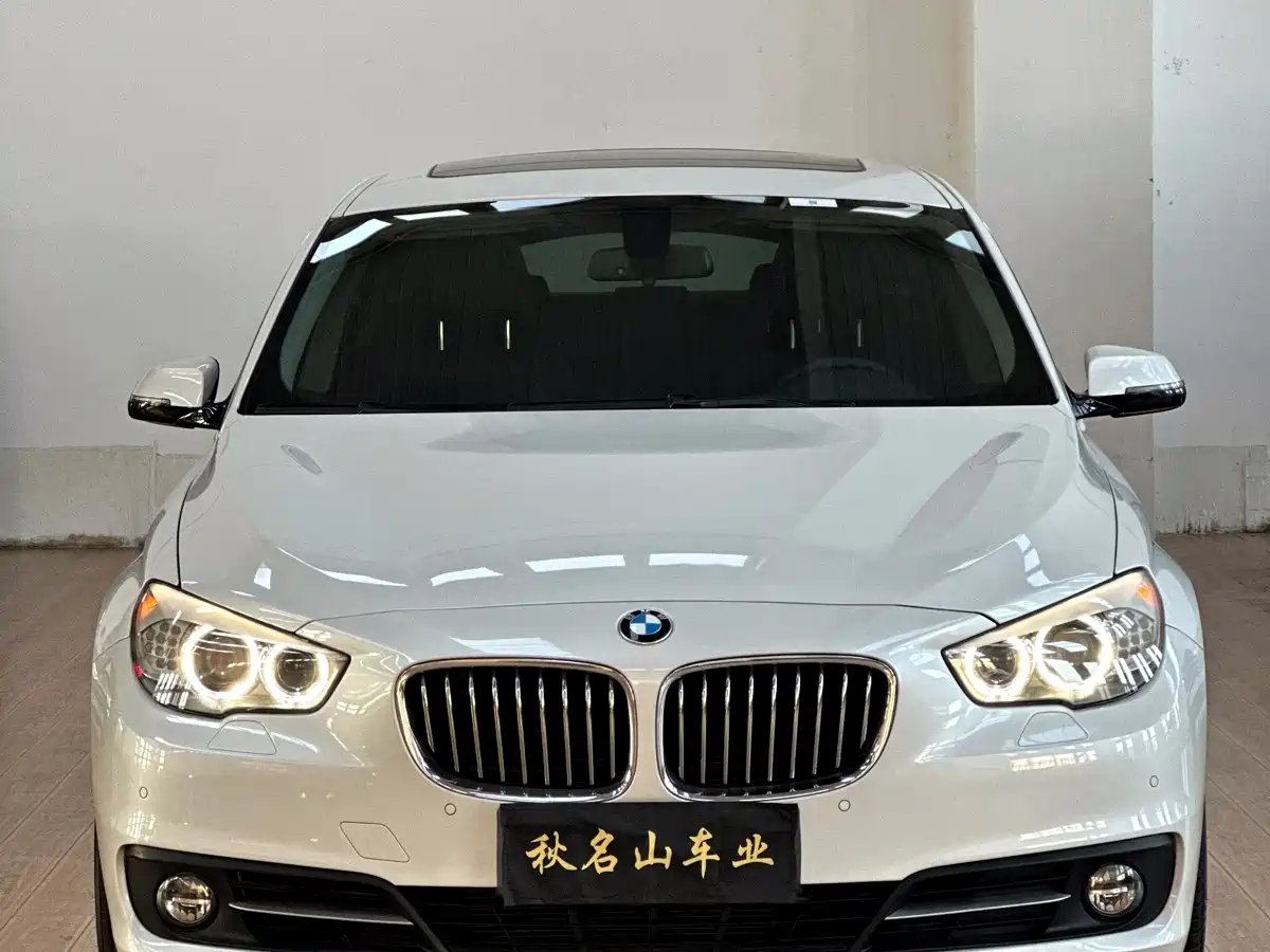 BMW 5 Series GT 2014 528i Leading фото 2