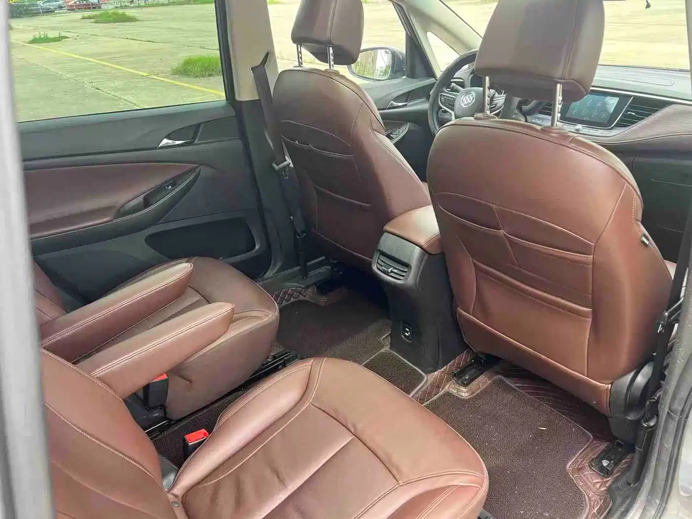 Фото 28 - Buick GL6