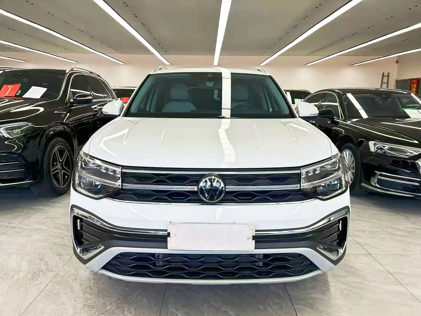 Volkswagen Tharu 2026 2024 300TSI 2WD Full Moon Edition