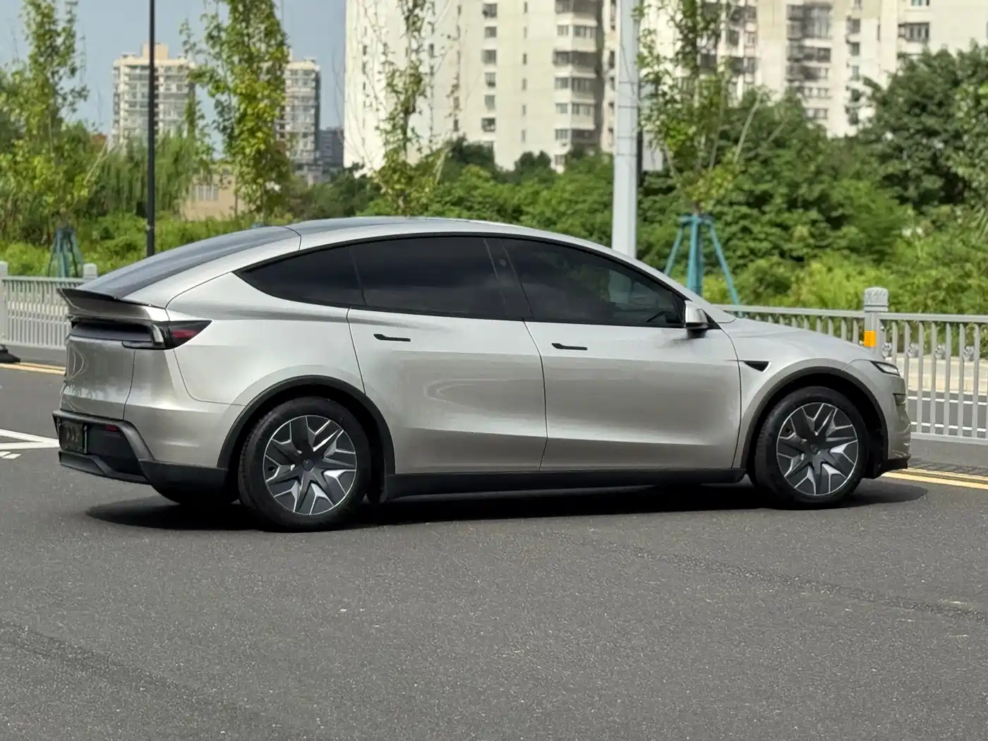 Tesla Model Y L 2025 2025 Facelift Long Range AWD