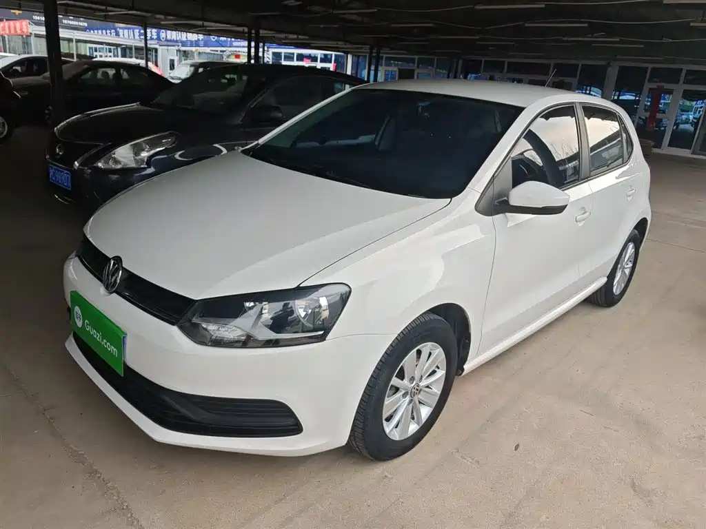 Volkswagen Polo 2016 1.4L Automatic Trend фото 2