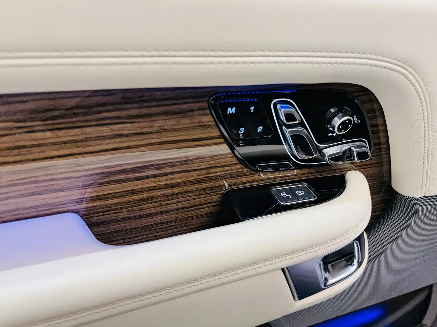 Land Rover Range Rover 2019 3.0 SCV6 Heritage Edition фото 10
