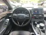 Photo 6 - Toyota Avalon