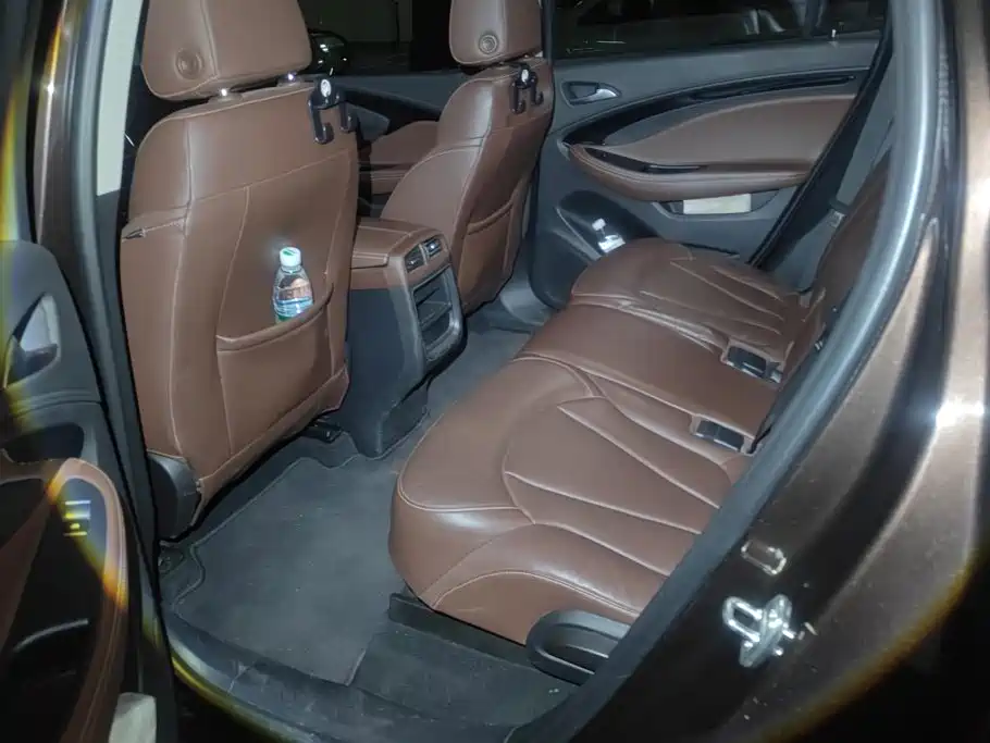 Фото 11 - Buick Envision Plus