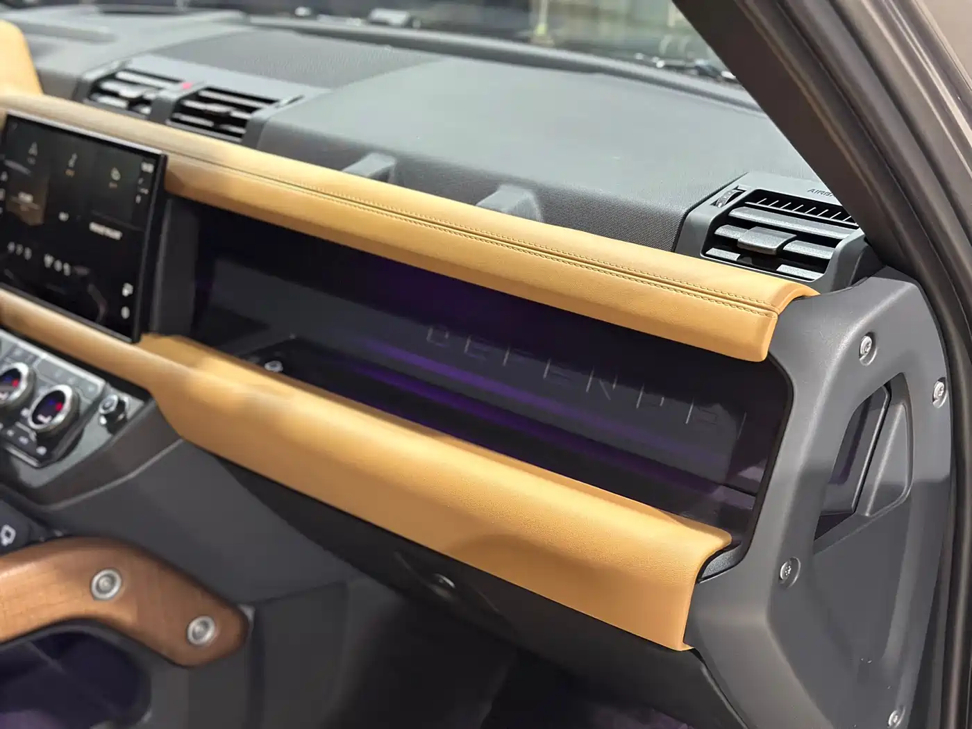 Land Rover Defender 2022 110 P400 X фото 45