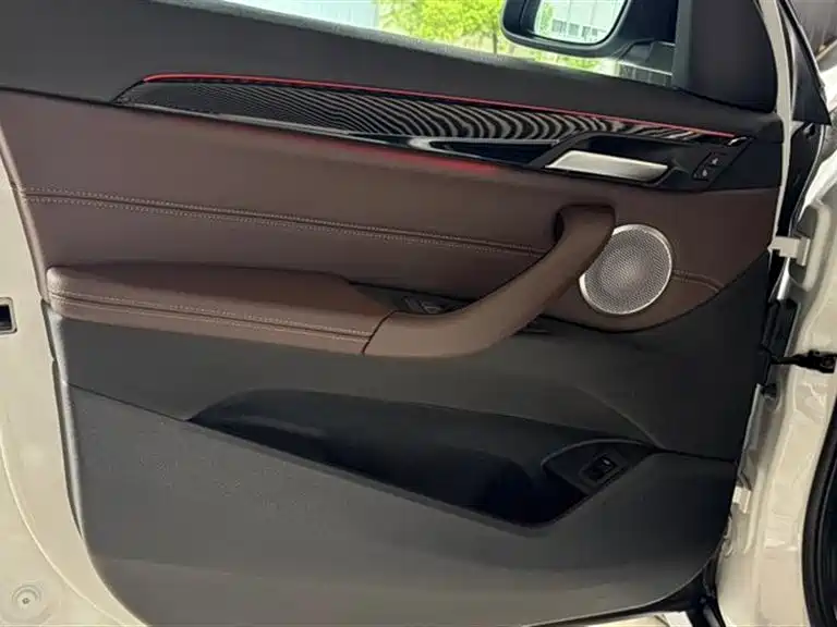 BMW X1 2022 sDrive20Li Premium фото 21