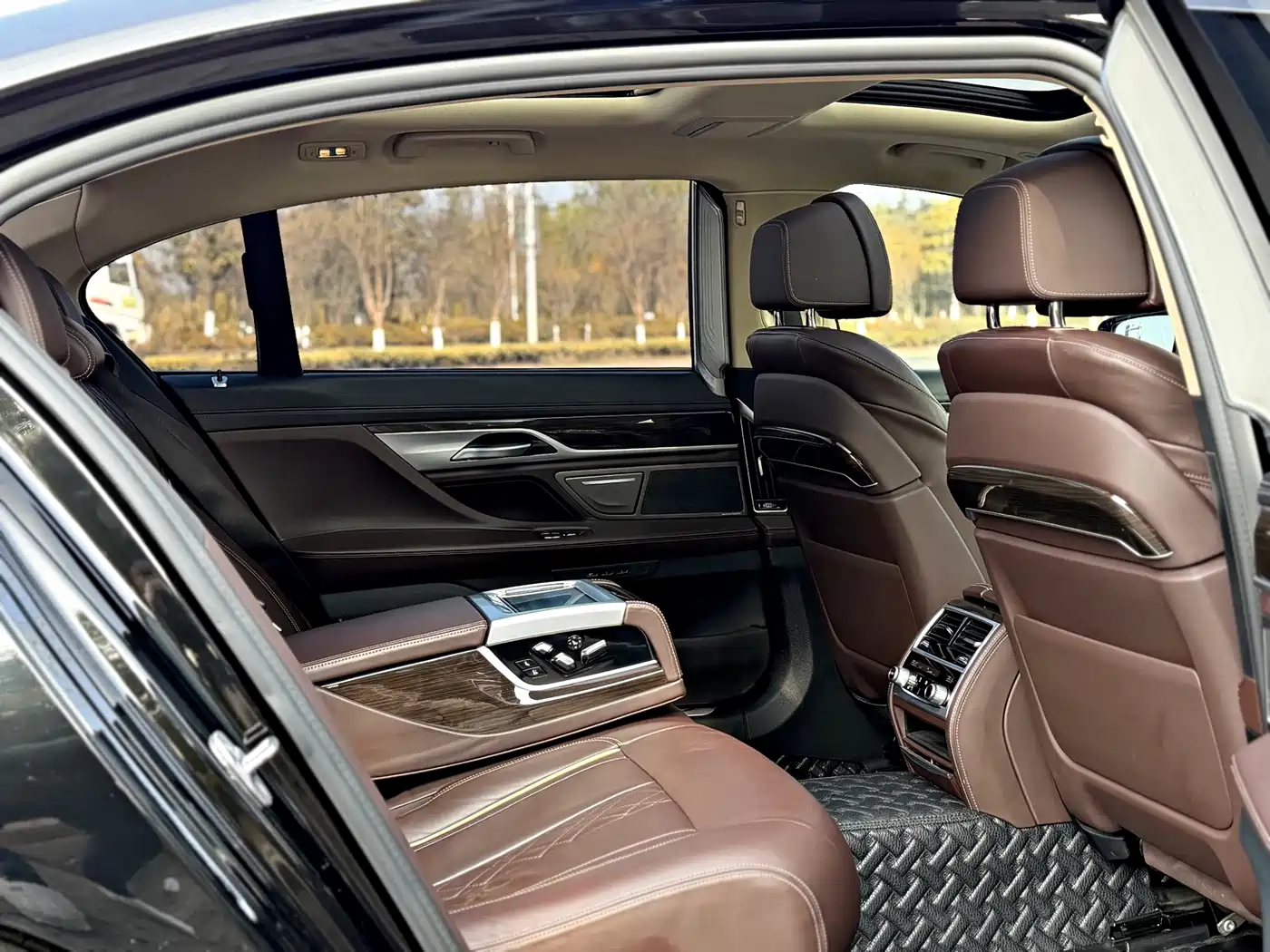 BMW 7 Series 2019 Facelift 730Li Luxury Package фото 14