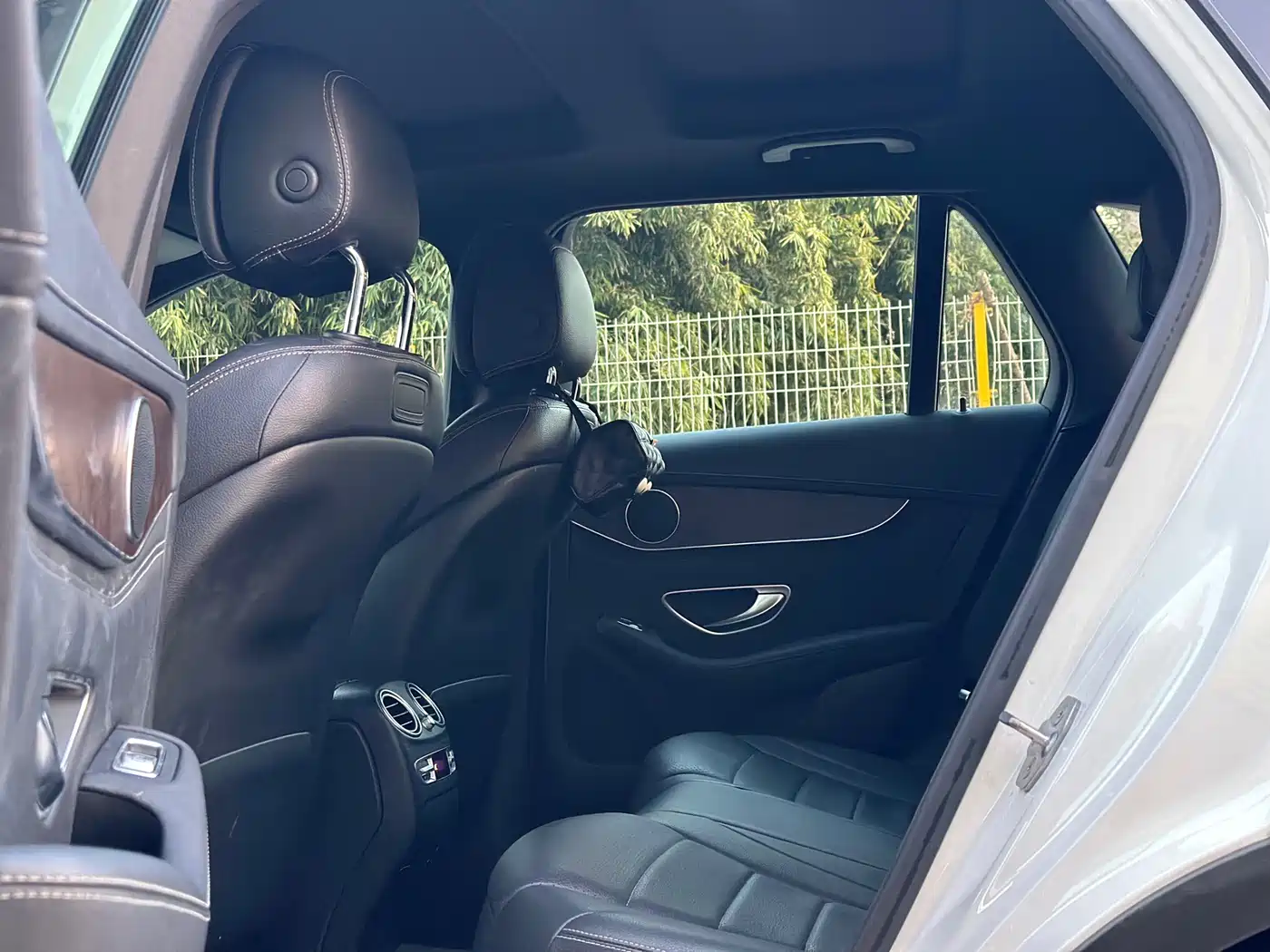 Mercedes-Benz GLC 2018 GLC 300 4MATIC Dynamic фото 10