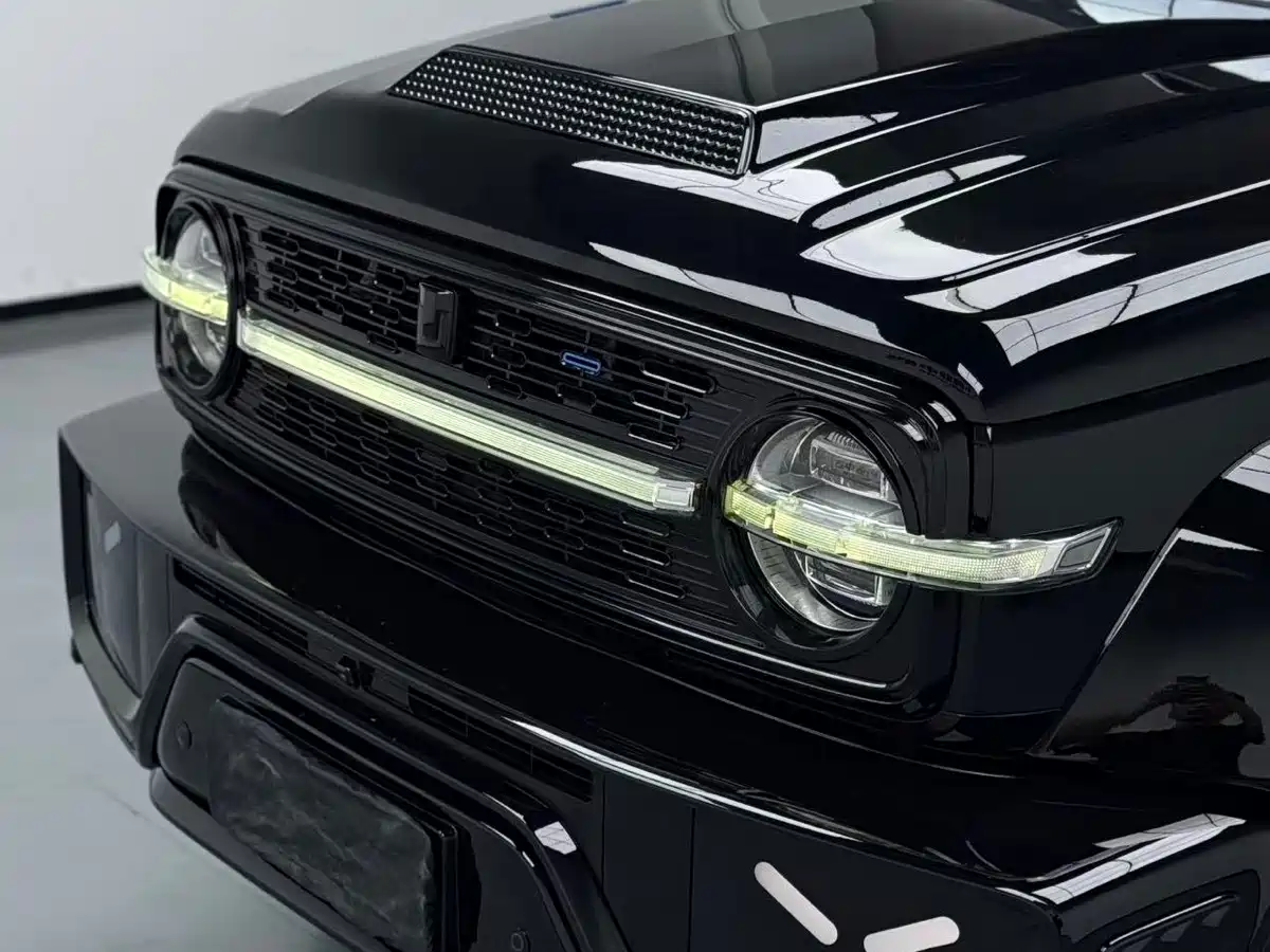 Crossboundary Auto Co-created Tank 300 2023 2.0T Cyber Knight фото 13