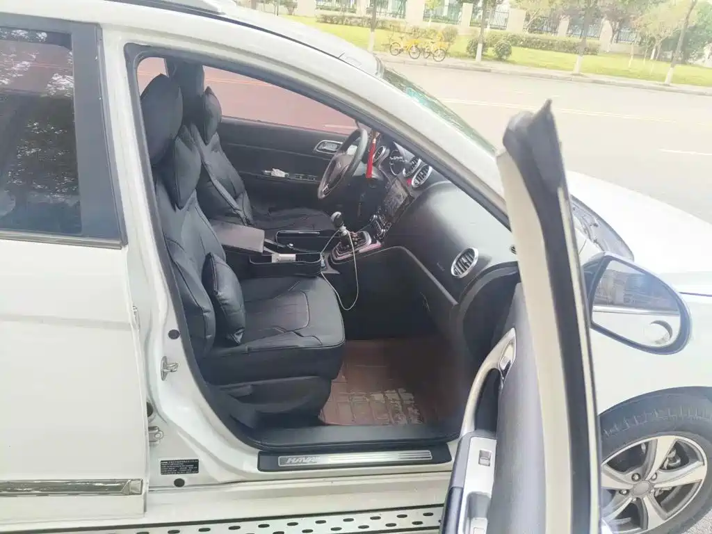 Photo 13 - Haval H6