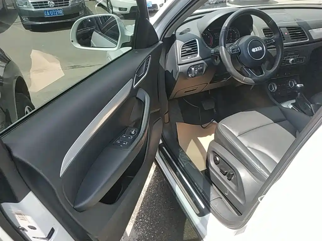 Audi Q3 2015 35 TFSI Comfort фото 16