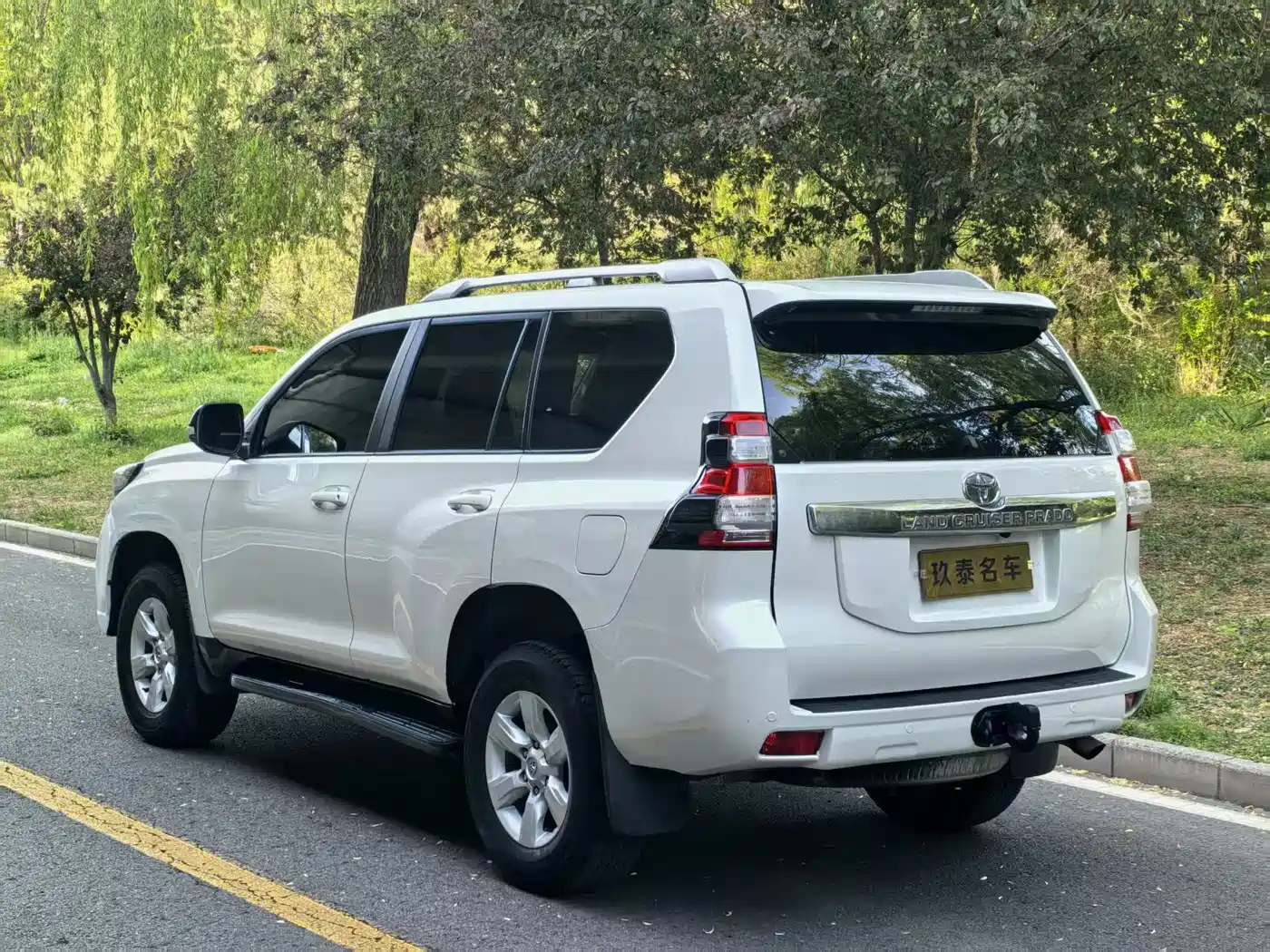 Toyota Prado 2015 2.7L Automatic Standard фото 9