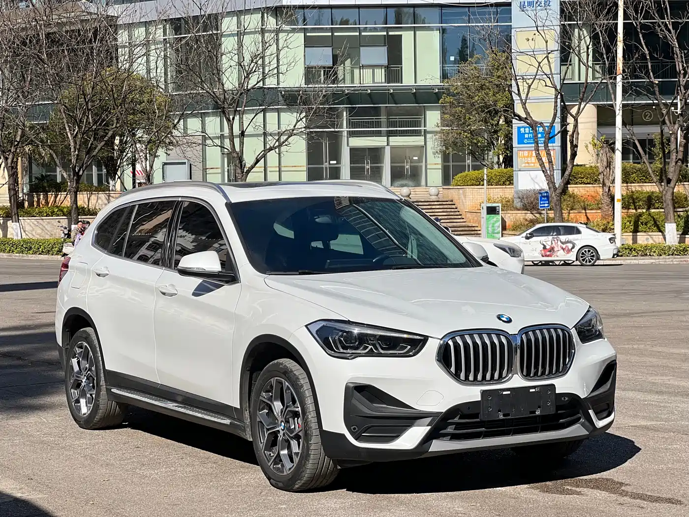 BMW X1 2021 sDrive25Li Leading фото 3