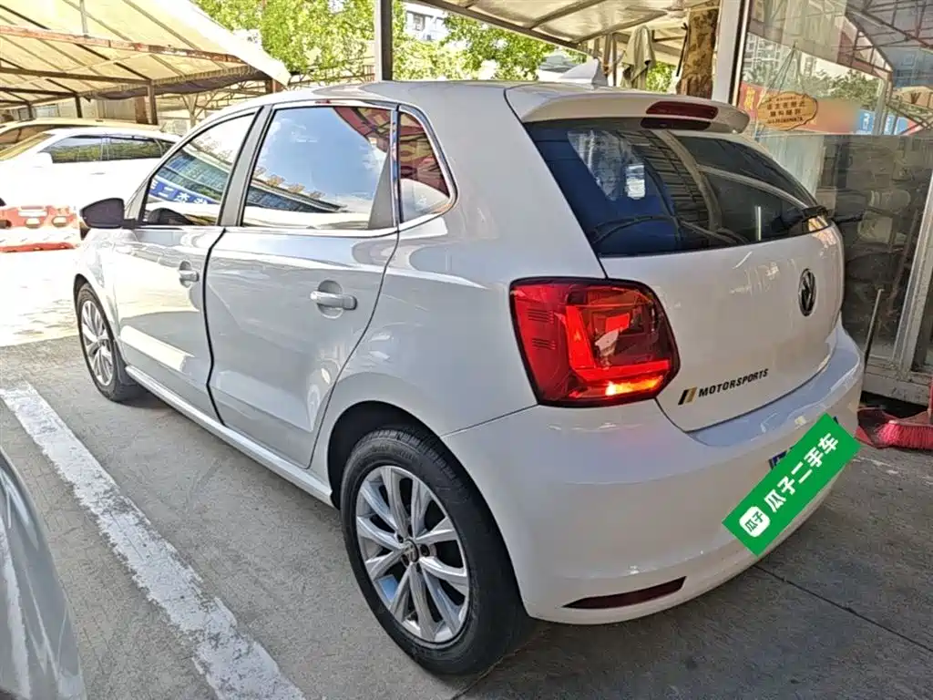 Volkswagen Polo 2018 1.5L Manual Safe Drive фото 5