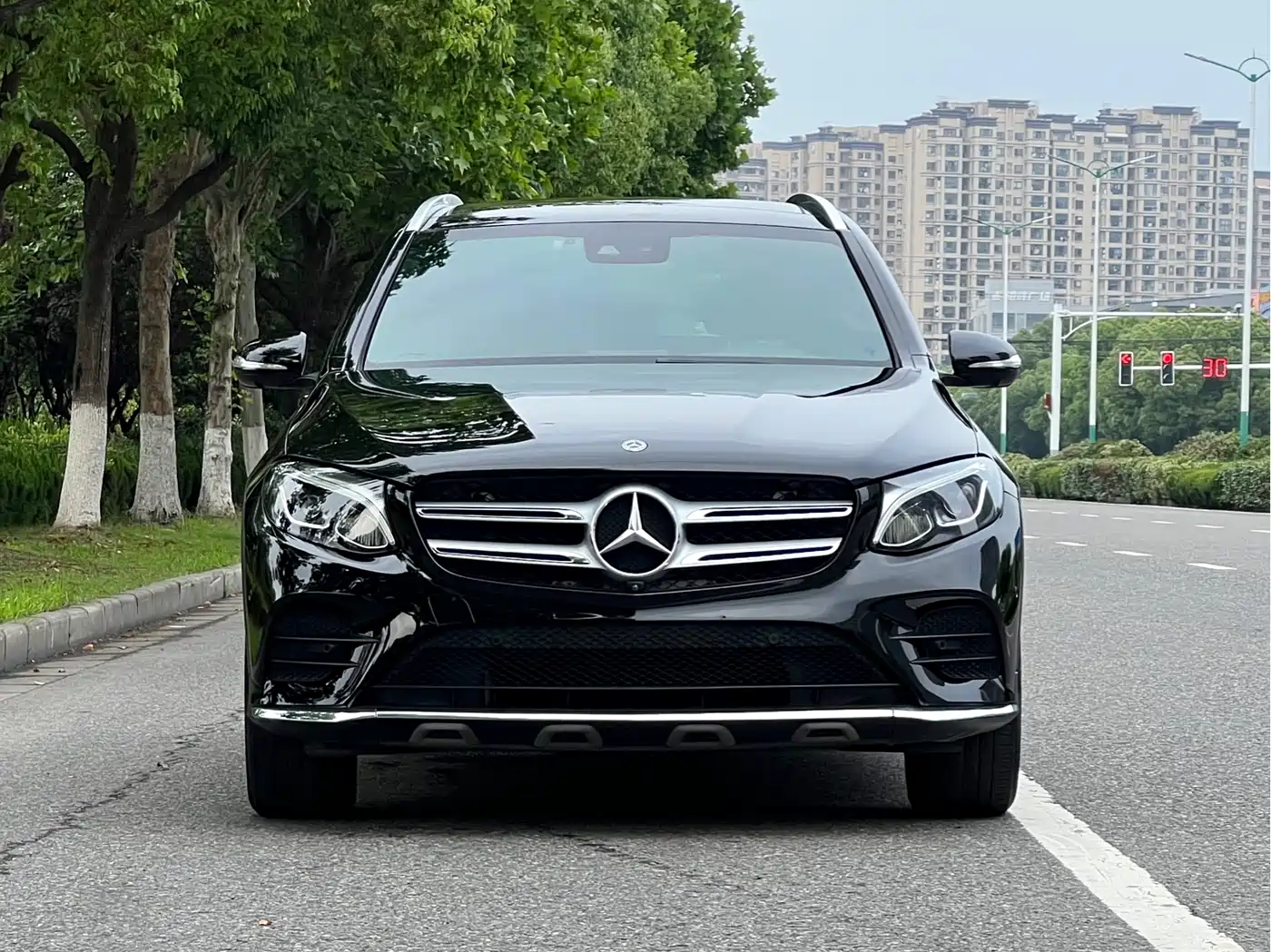 Mercedes-Benz GLC 2018 Facelift GLC 260 4MATIC Luxury фото 2