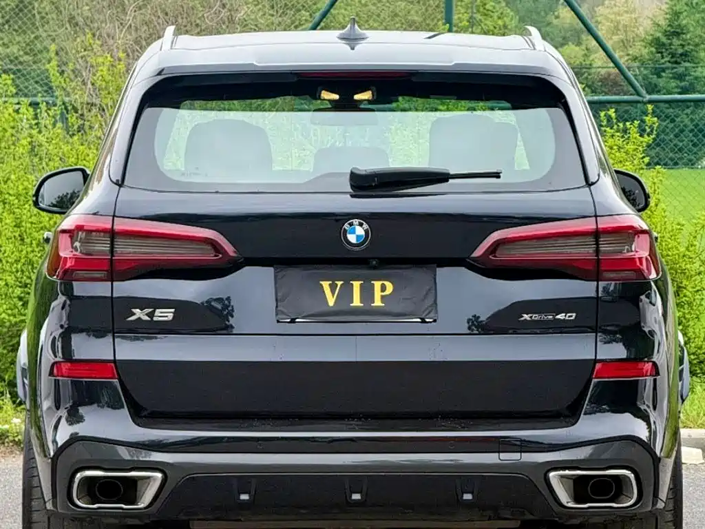 BMW X5 2022 Model xDrive 40Li M Sport Package фото 4