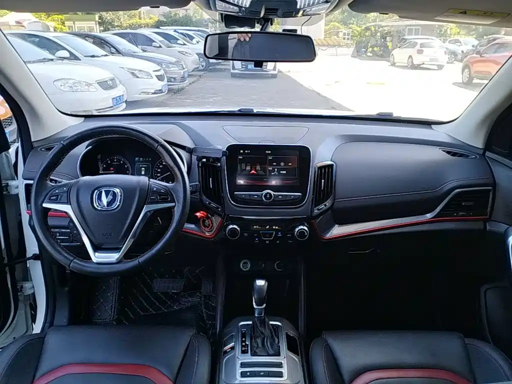 Фото 10 - Changan CS55