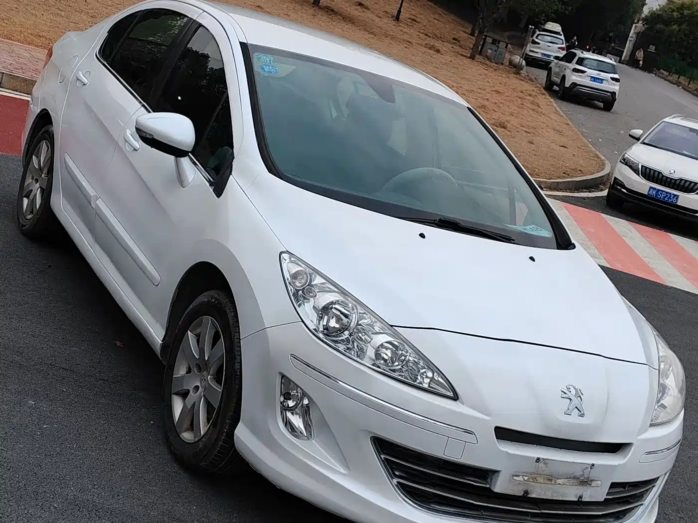 Peugeot 408 2013 1.6L Automatic Comfort Edition фото 3