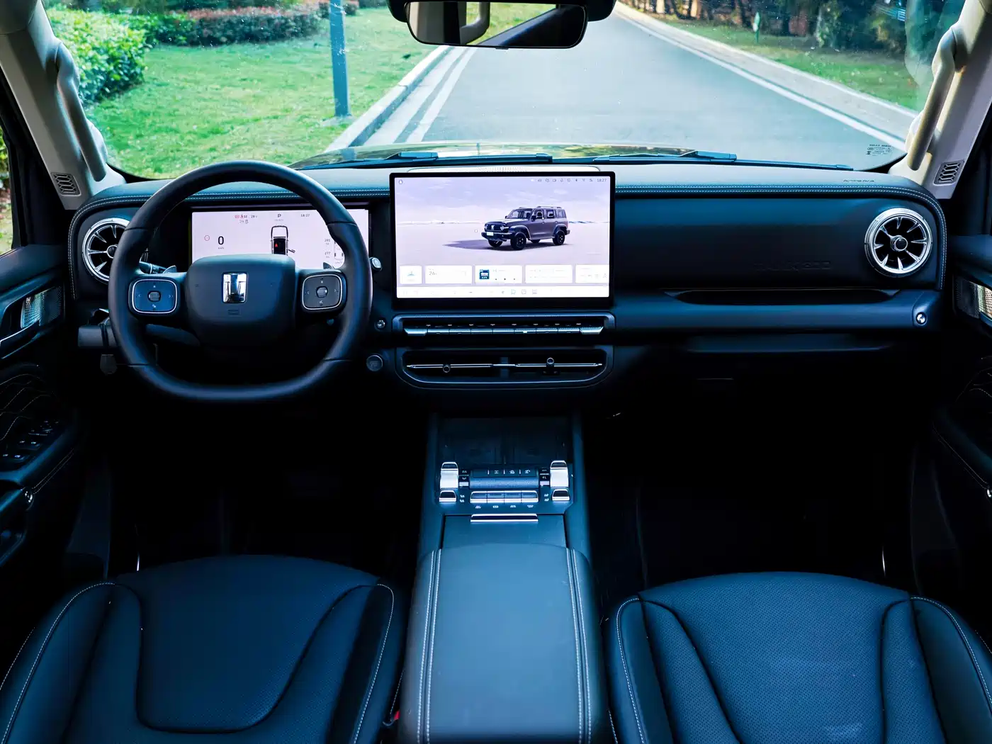 TANK TANK 300 NEW ENERGY